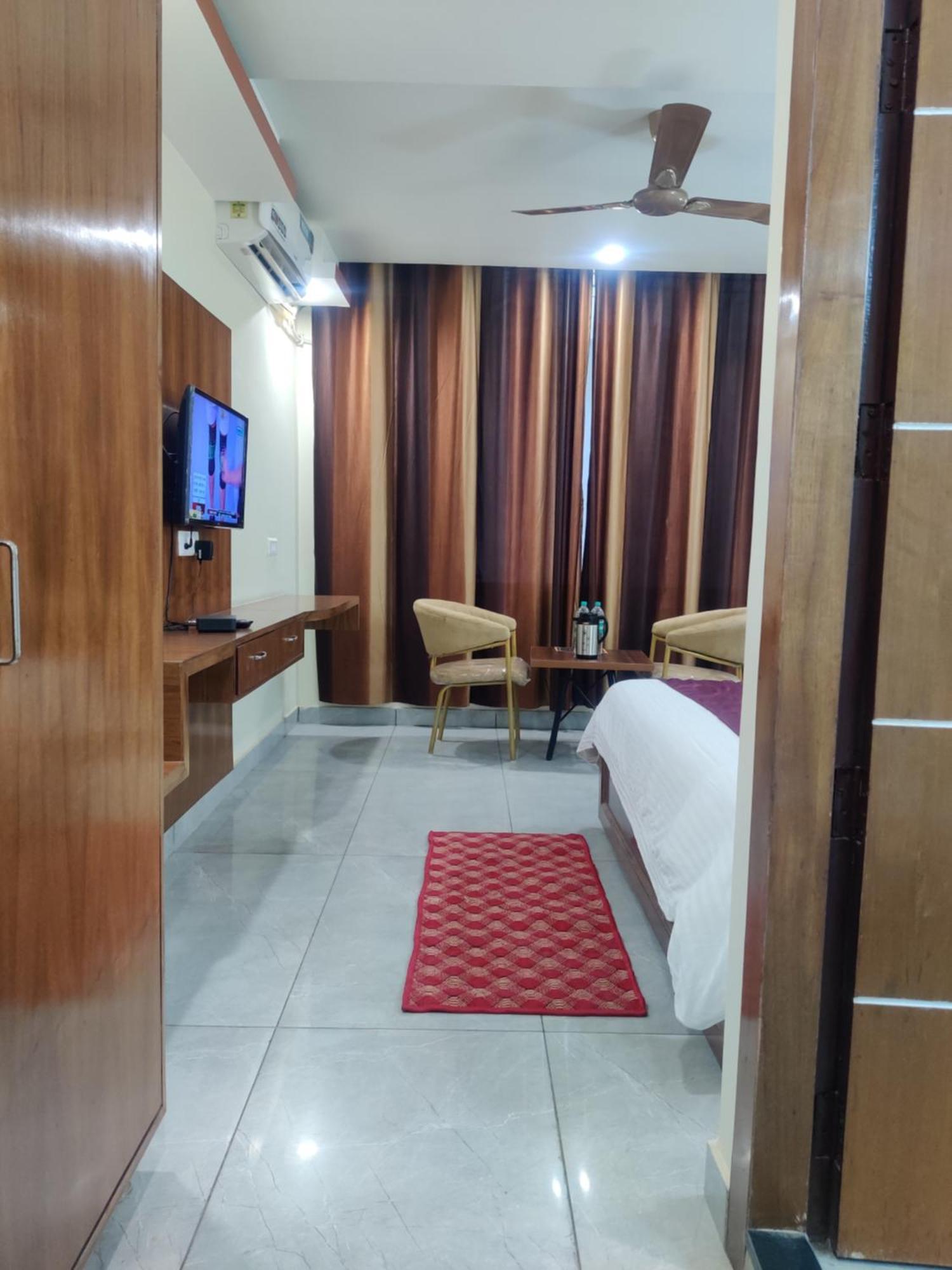 Hotel Hv Наган Екстер'єр фото